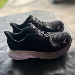 Hoka arahi 6 Size 5 WOMENS